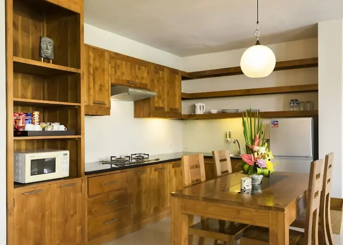 Kokonut Hotel 4*